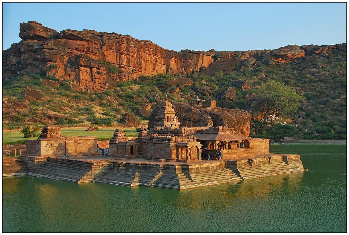 7th-to-8th-century Hindu temples complex